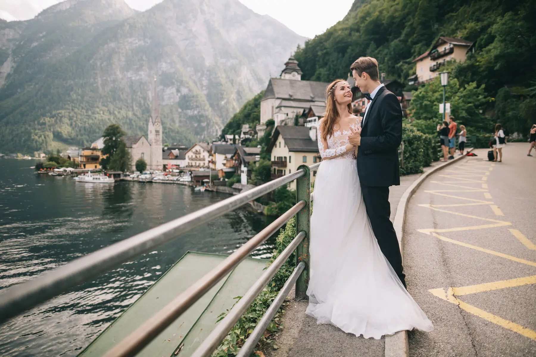 Couple getting married in Austria in Hallstatt