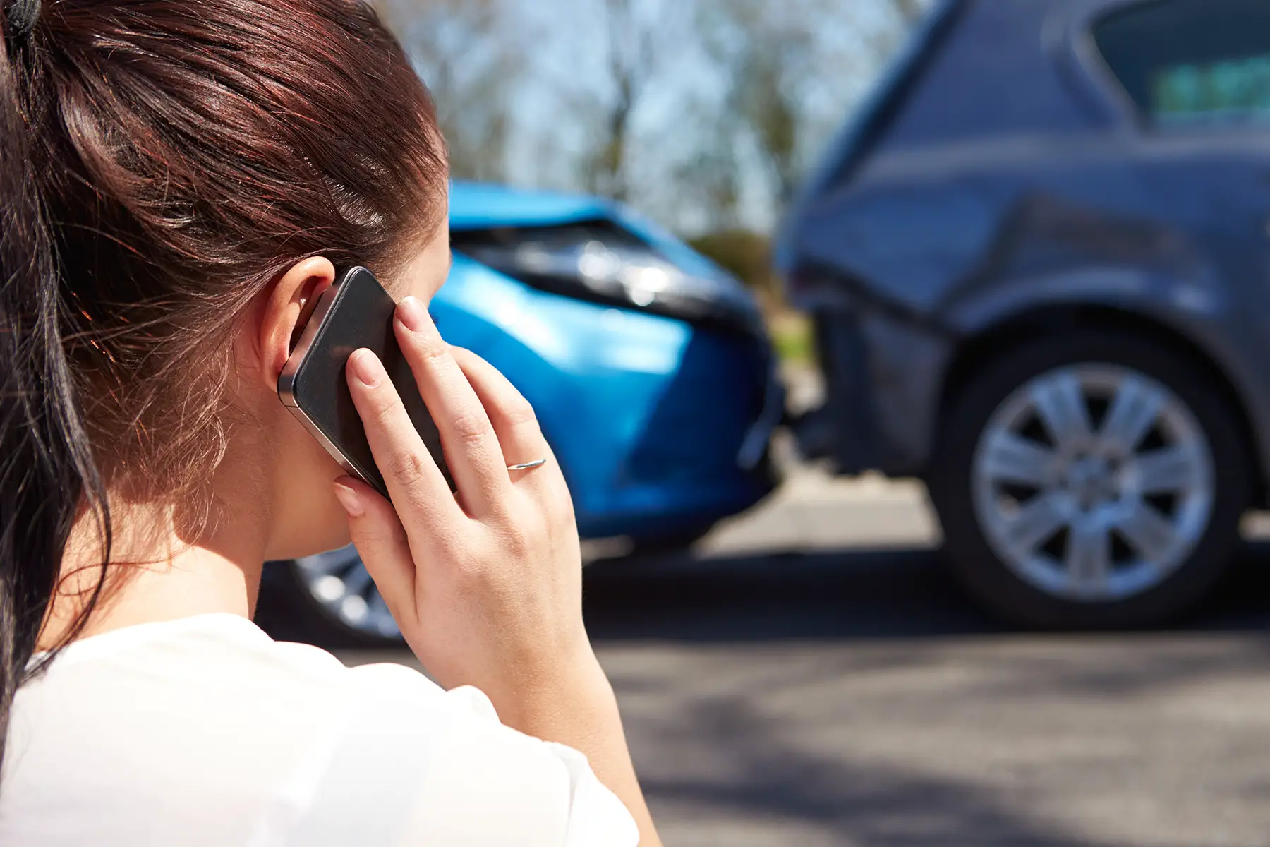Driver calling about a car crash