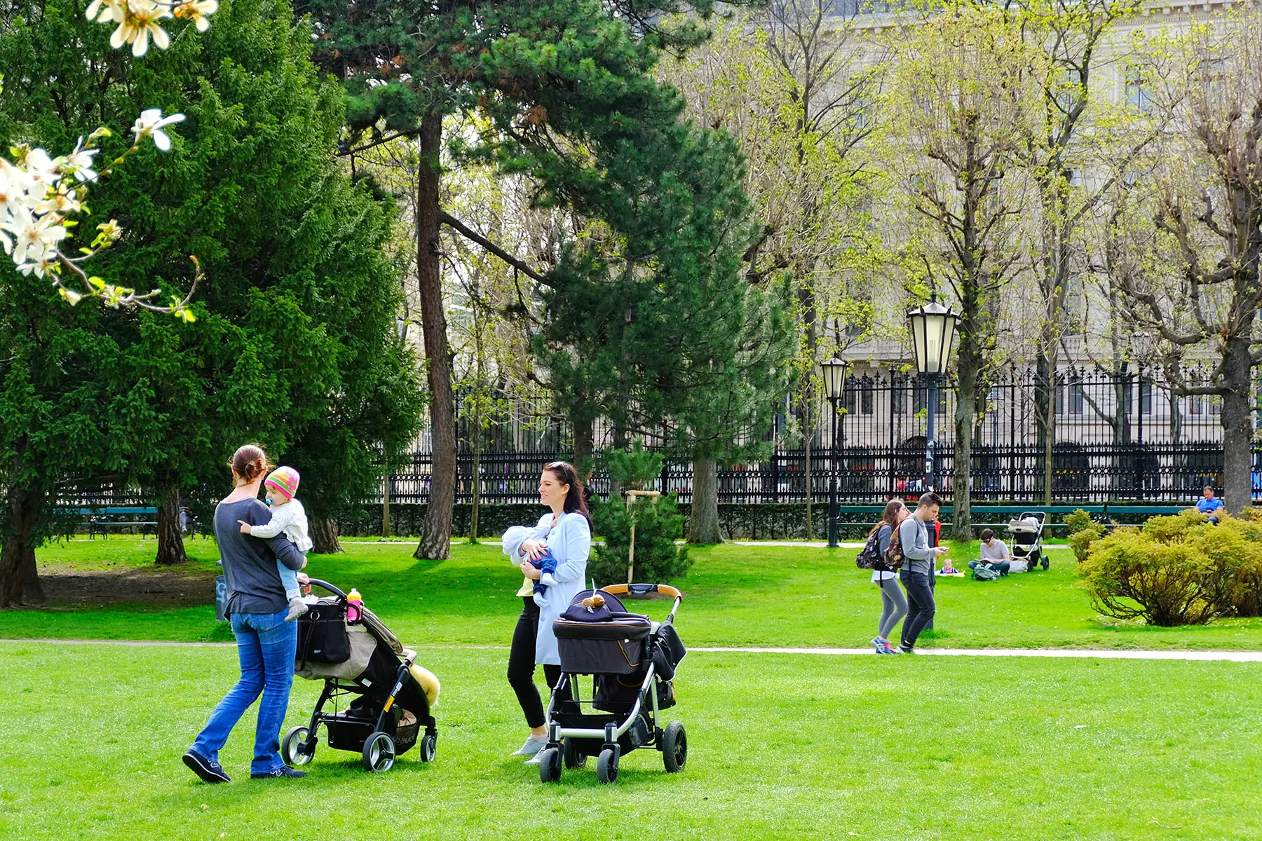 Mothers taking their toddlers to Burggarten in Vienna