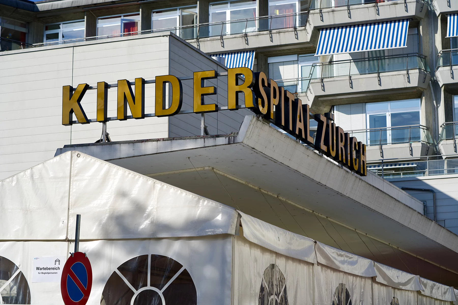 the entrance to a children's hospital in Zurich