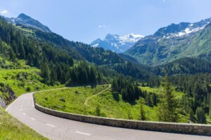 Becoming a cross-border worker in Switzerland