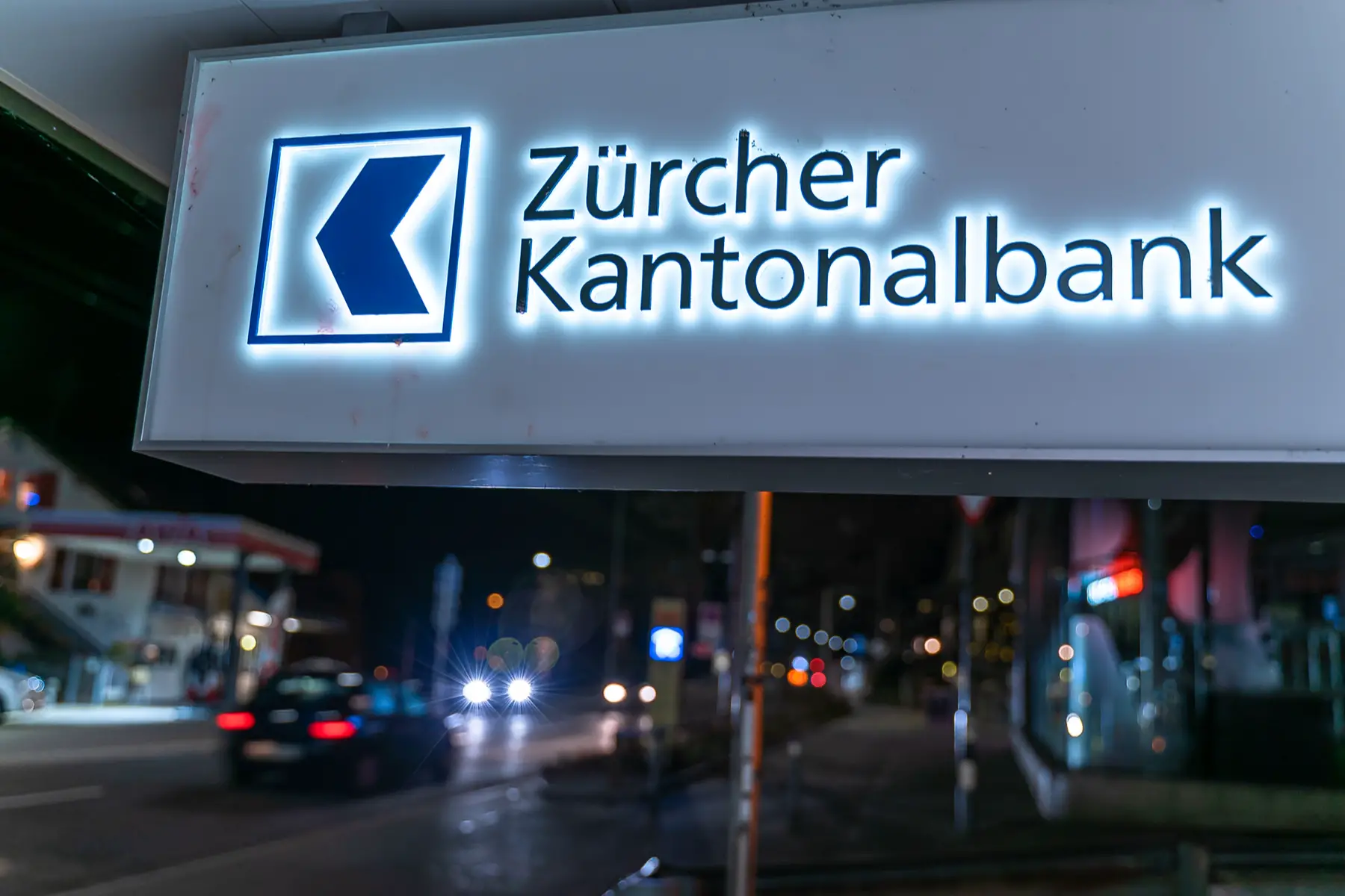 Zürcher Kantonalbank sign