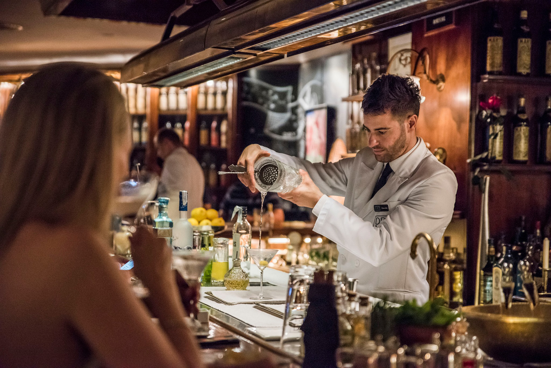 bars in barcelona: dry martini
