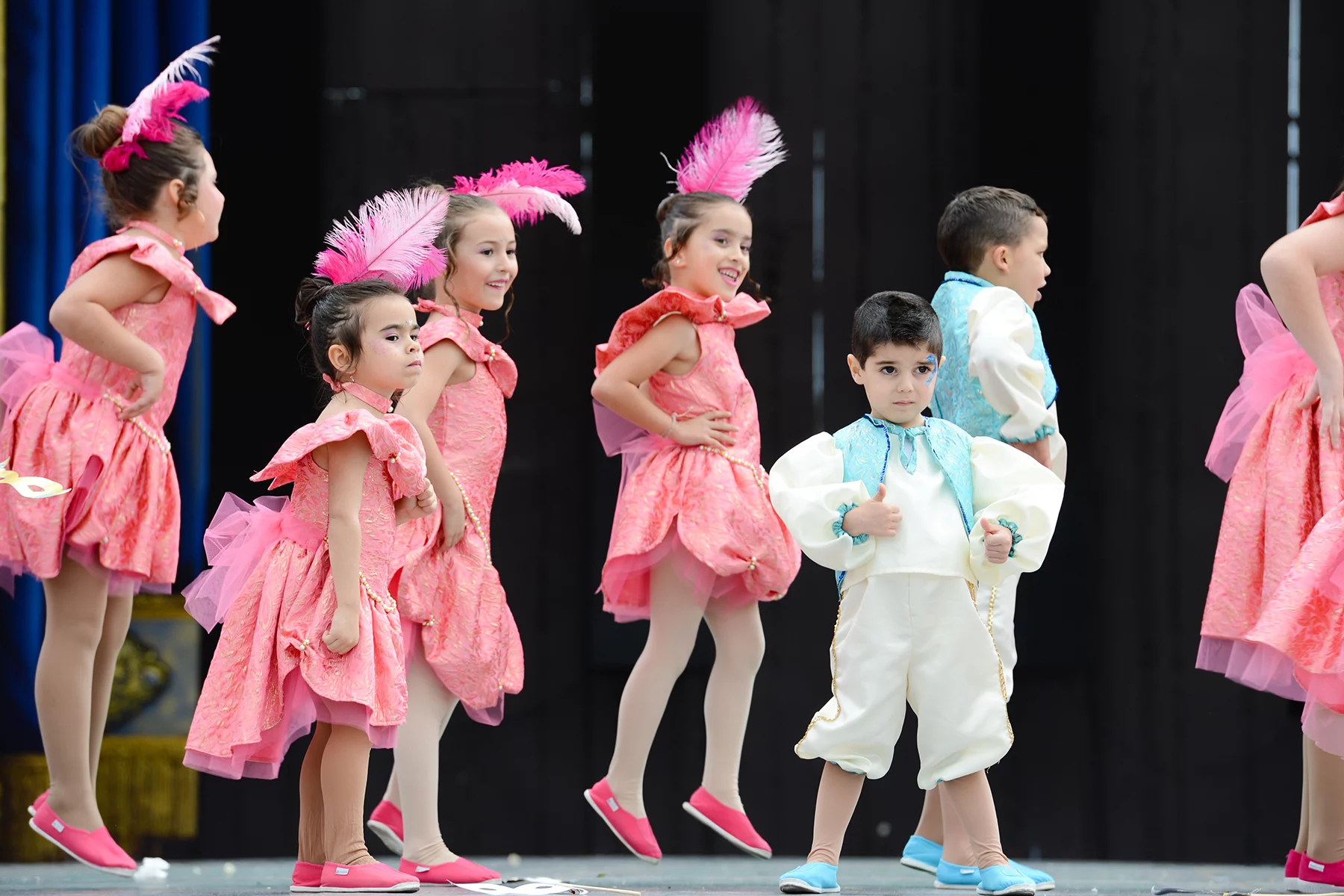 Children dancing in Las Palmas