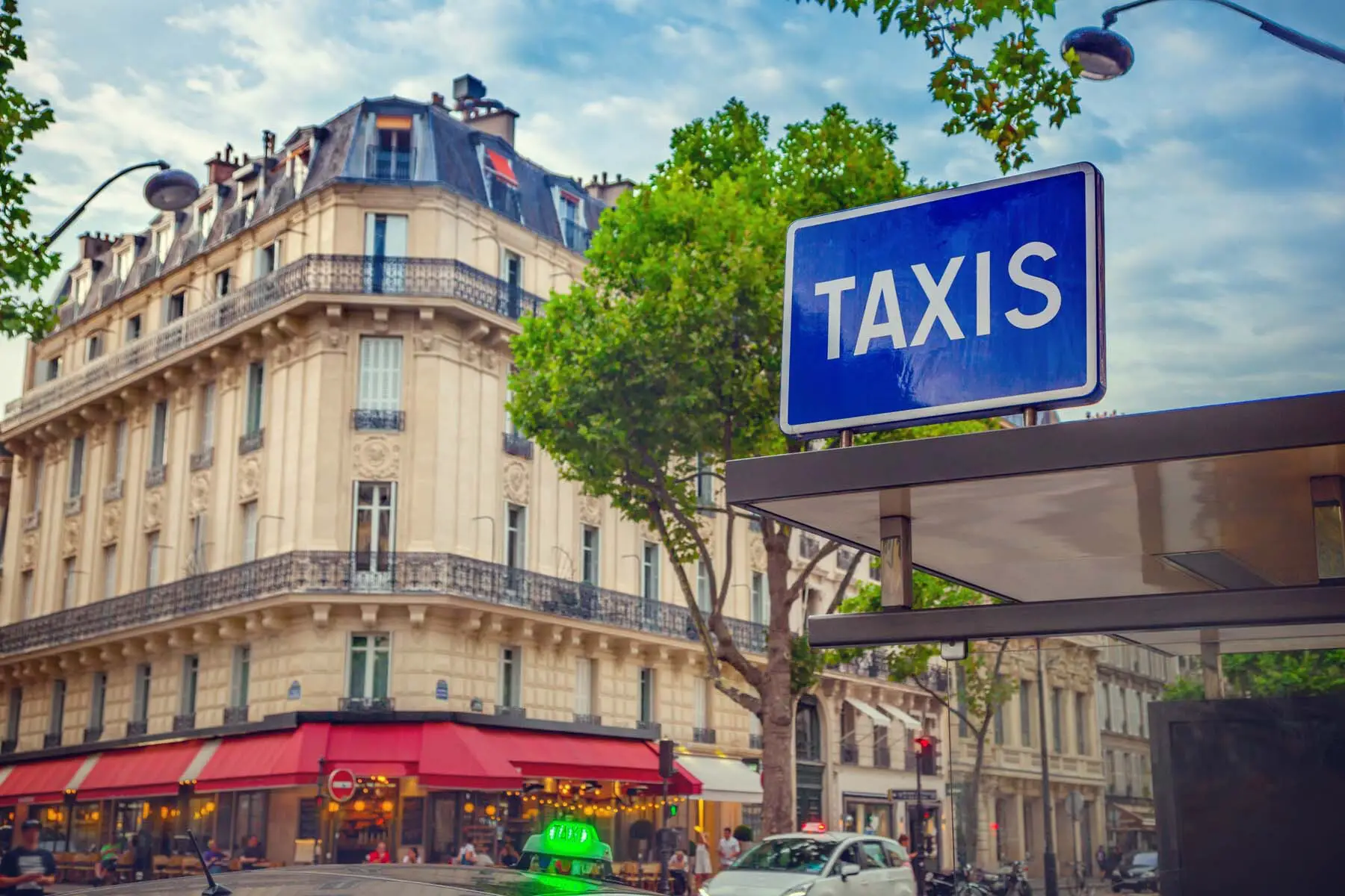 Taxi rank in Paris