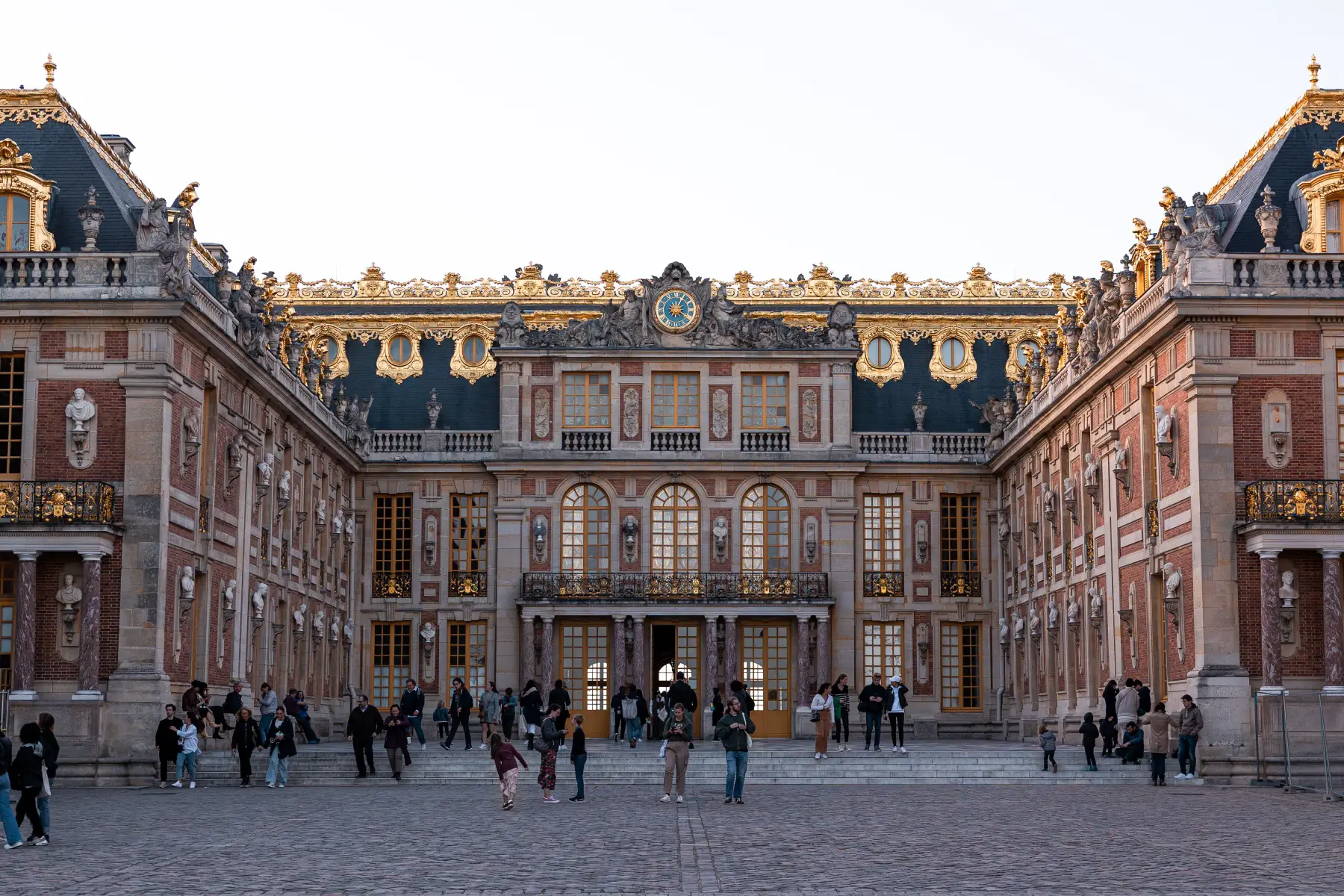 exterior shot of the main entrance of the Palace of Versailles