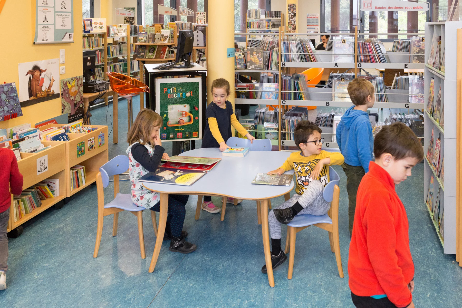 A typical primary school library in France