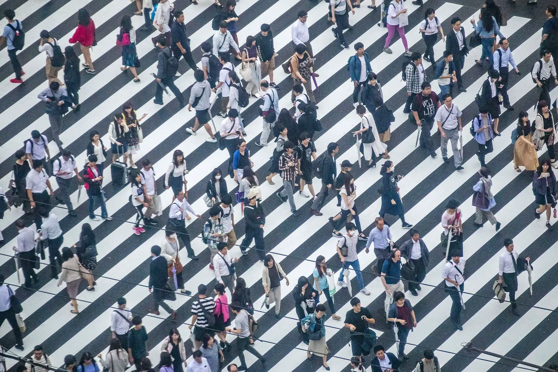 Crowds at Shinjuku crossing in Tokyo