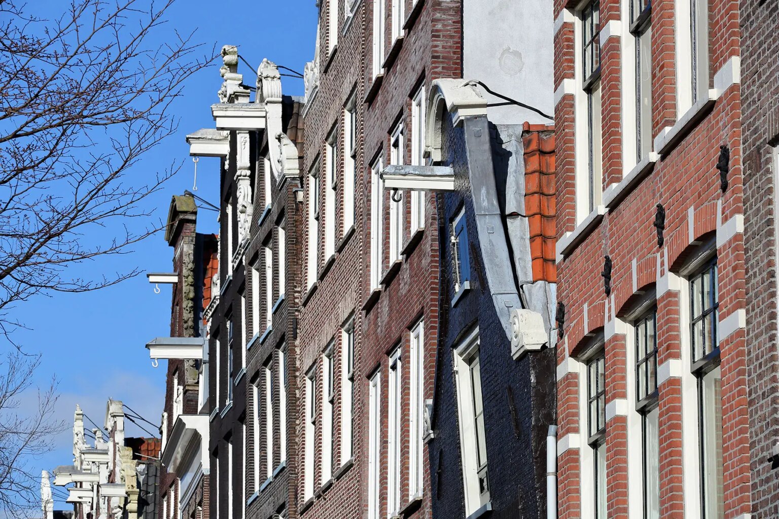 Amsterdam crooked houses