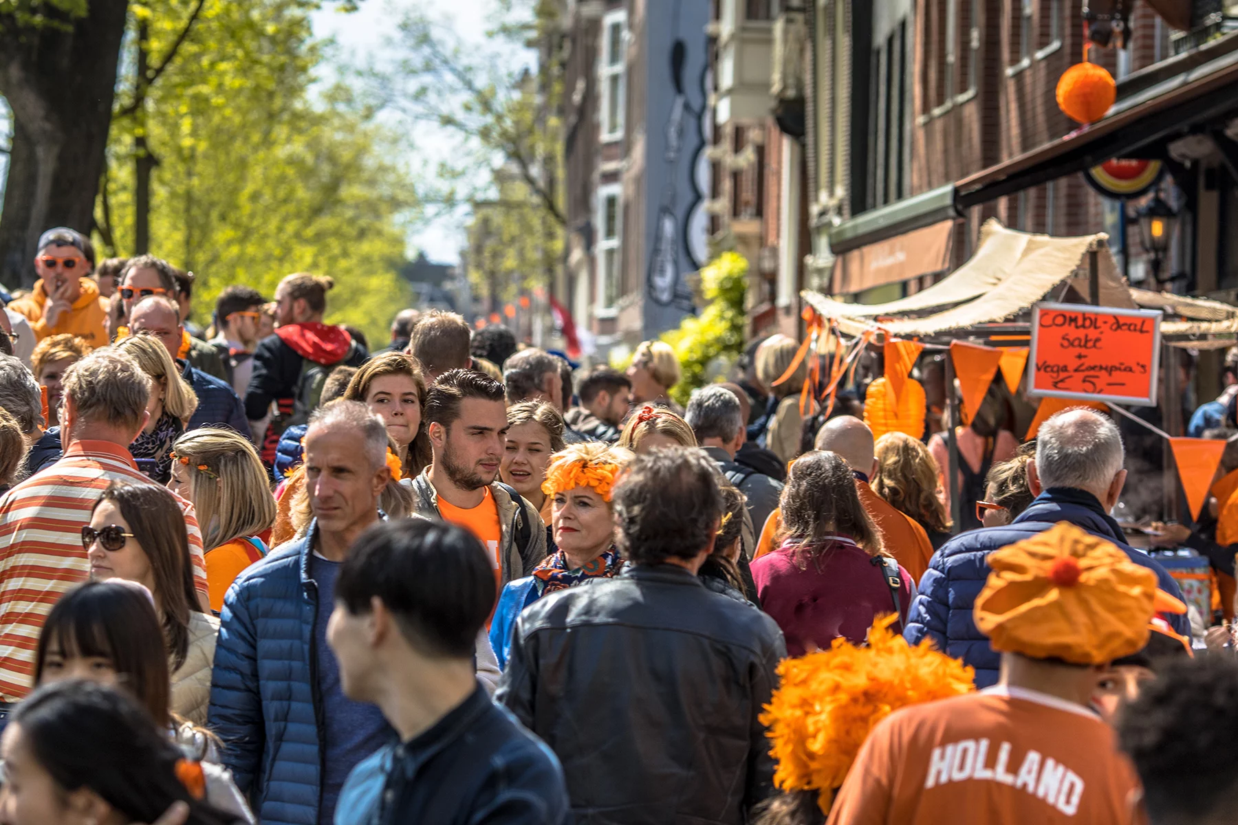 Busy Koningsdag celebrations in Amsterdam
