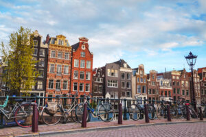 Moving to the Netherlands: the ultimate checklist