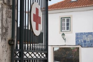 Health insurance in Portugal