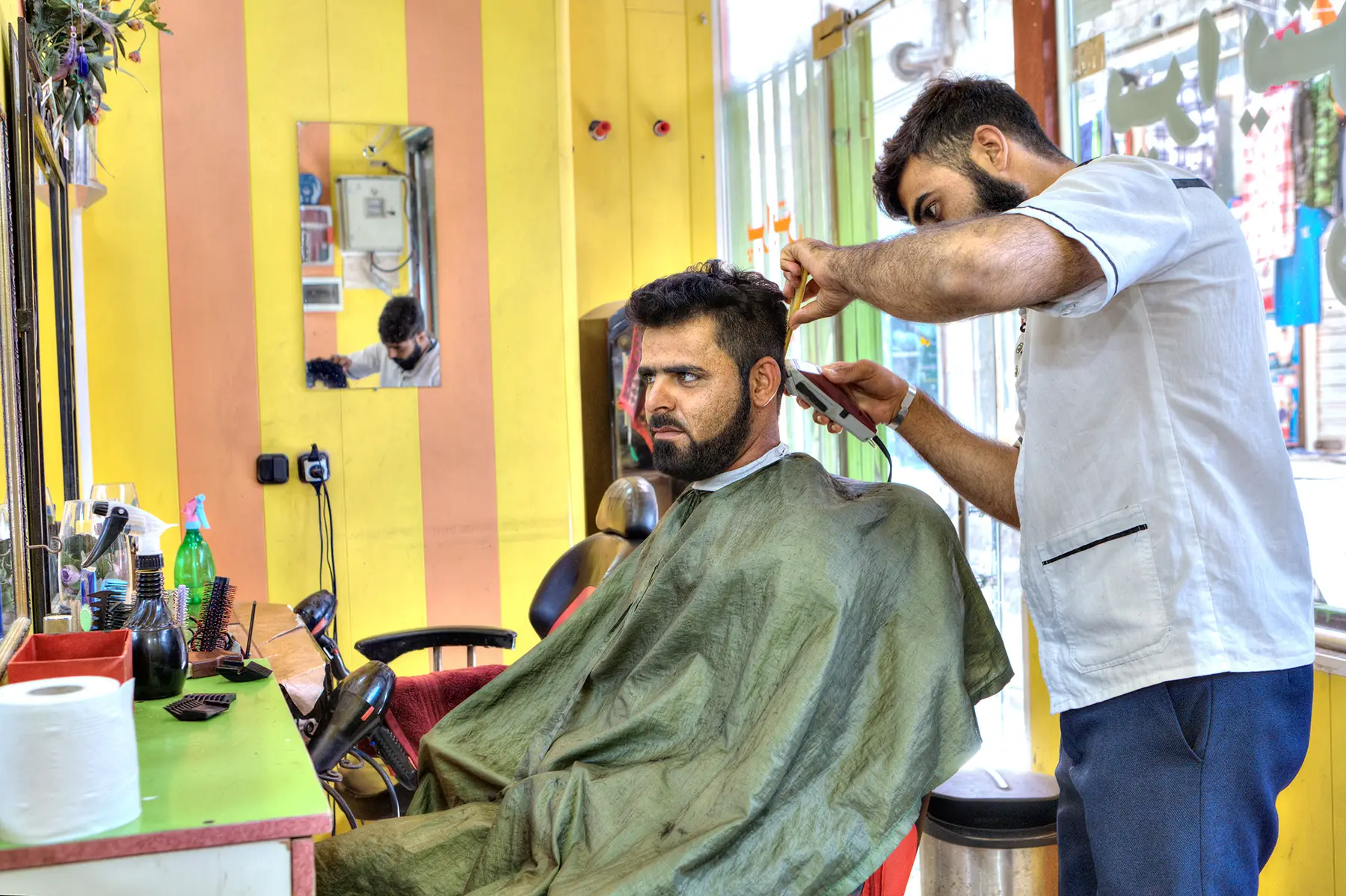 Vaccinations for barbers in Qatar