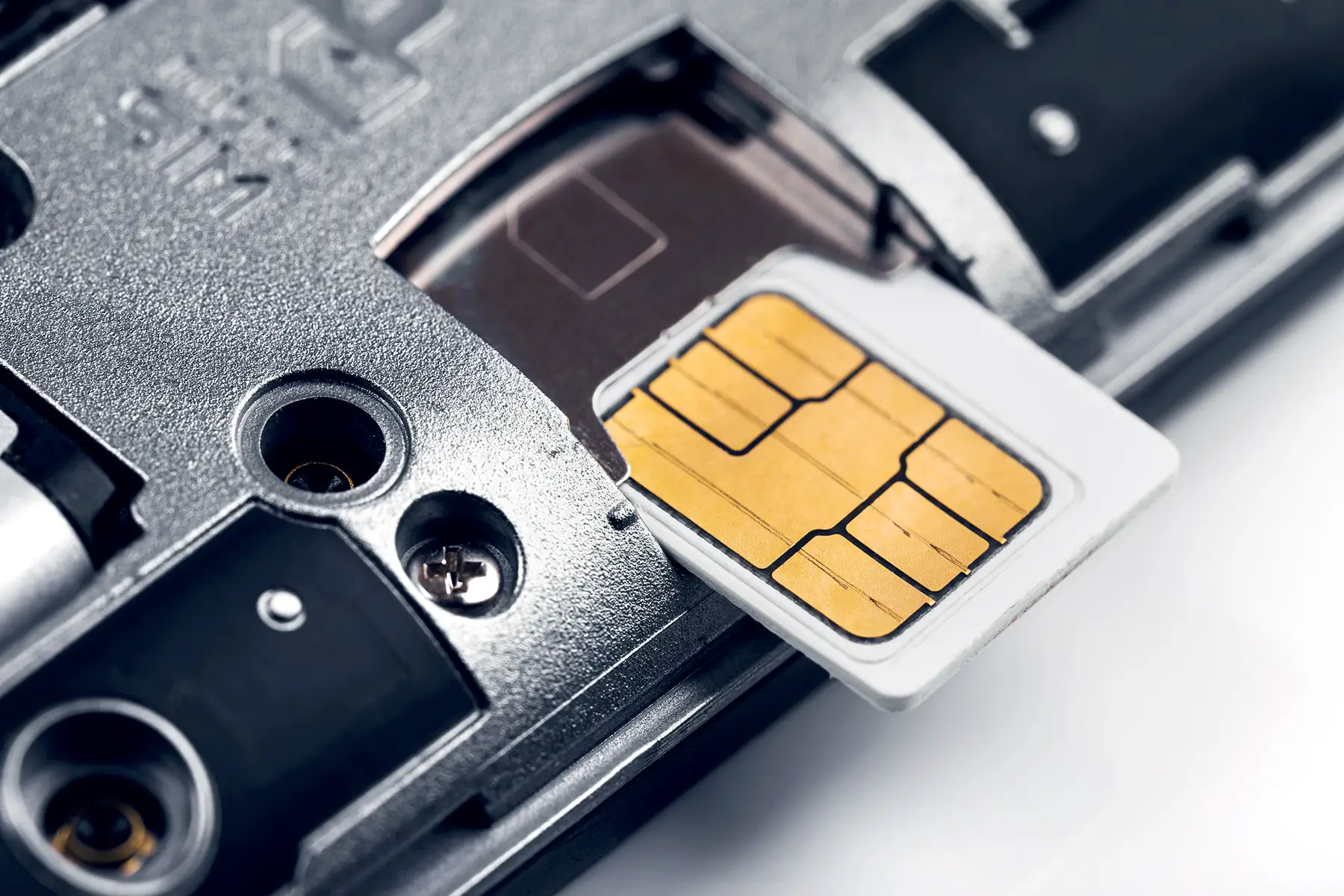 Inserting SIM card