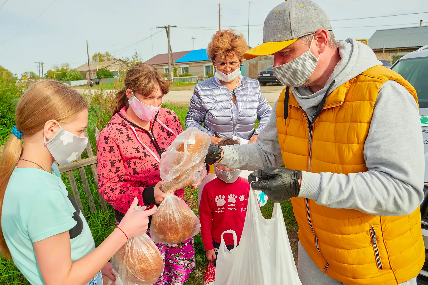 Volunteer distributes food during the COVID-19 pandemic in Chelyabinsk