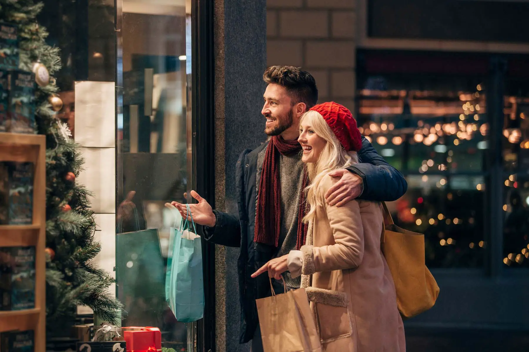 couple shopping in the UK at Christmastime