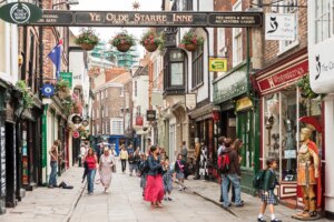 Shopping in the UK: clothes, electronics, and more