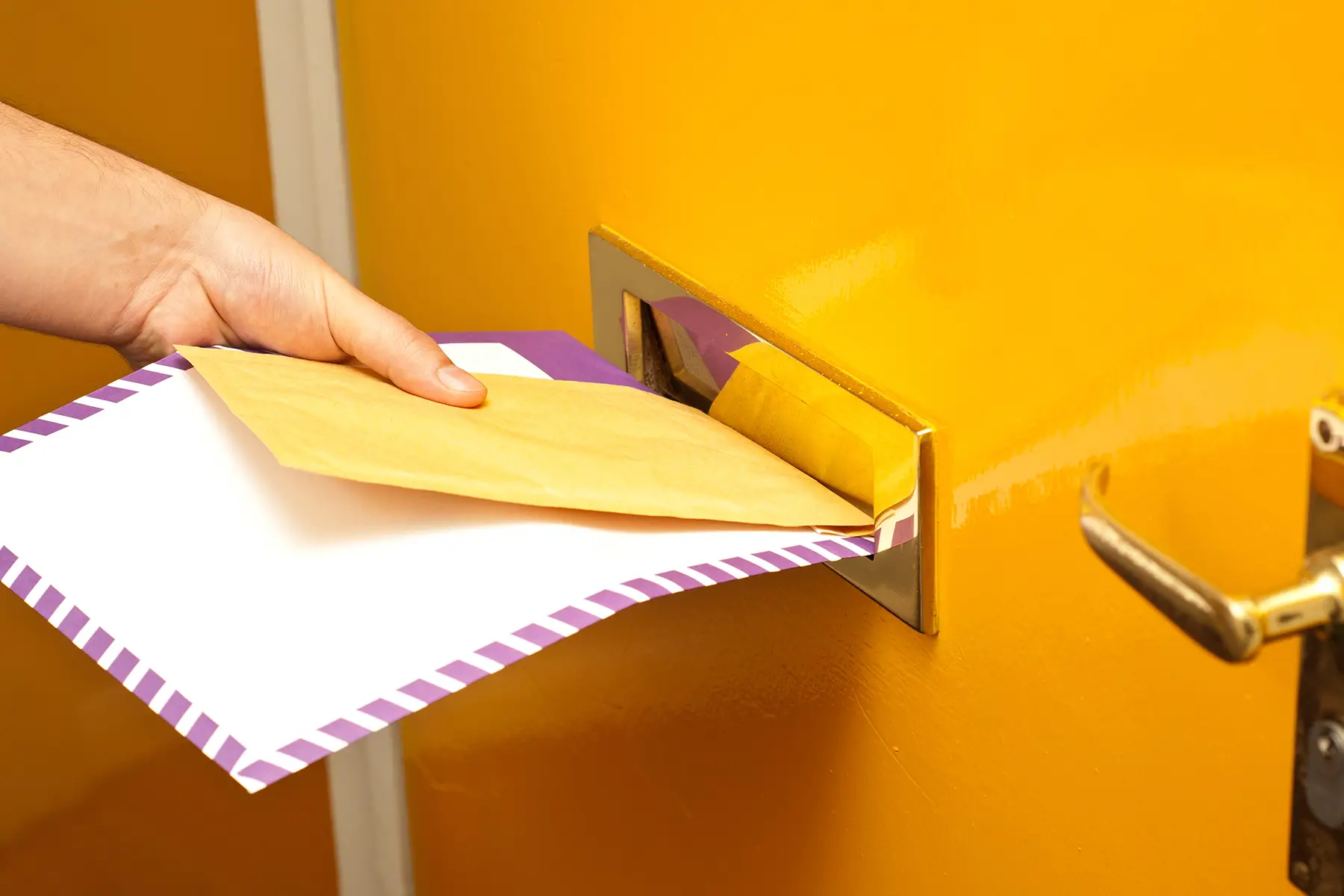 Moving out checklist: mailing your notice

