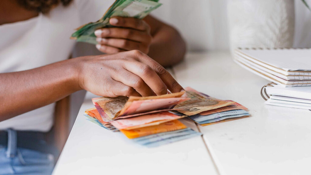 expatica-global-money-management